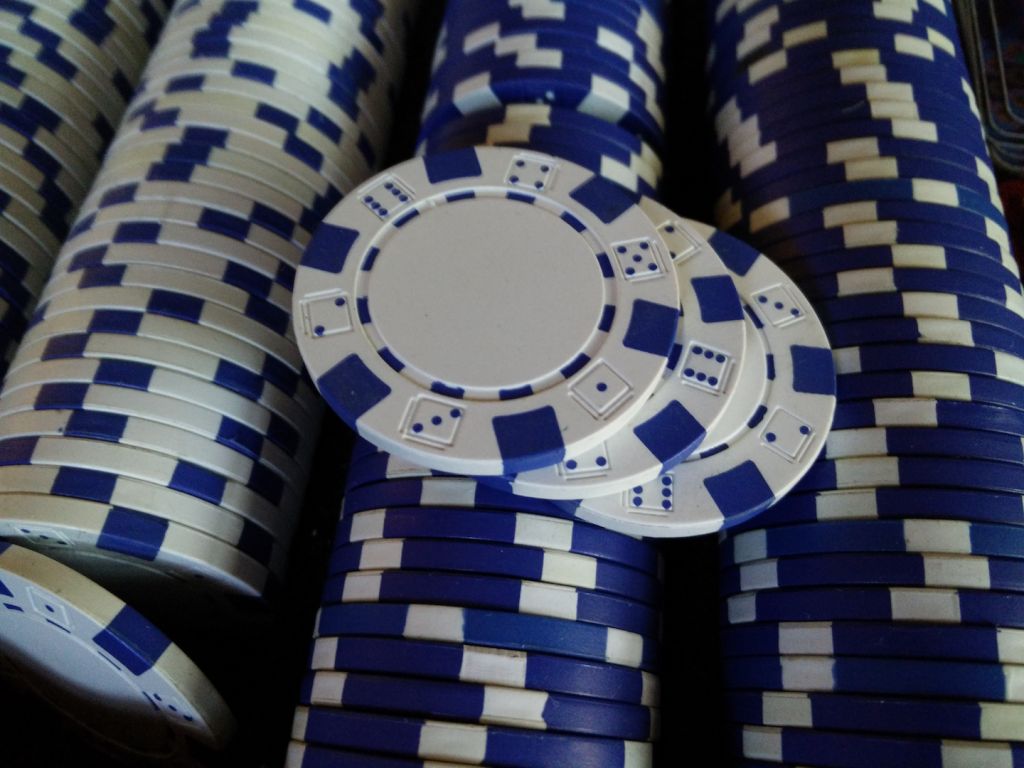 for-sale-poker-chips-blue-and-white