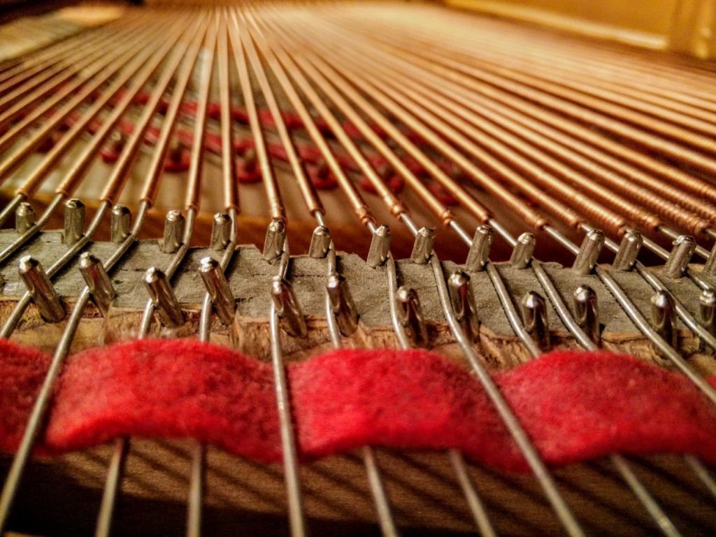 baby-grand-piano-string-pin-blocks-and-felt